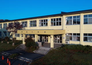 校舎の写真。